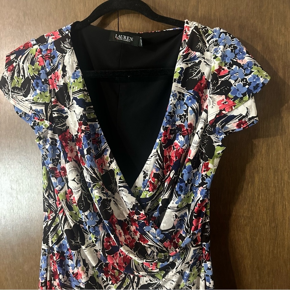 Lauren Ralph Lauren Floral Jersey Flutter-Sleeve Surplice Dress Lined Size 8 - Picture 7 of 15
